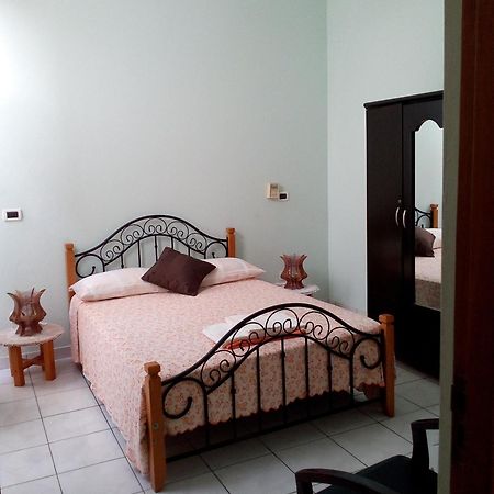 Residencial La Marea B&B Tarrafal Tarrafal  Extérieur photo