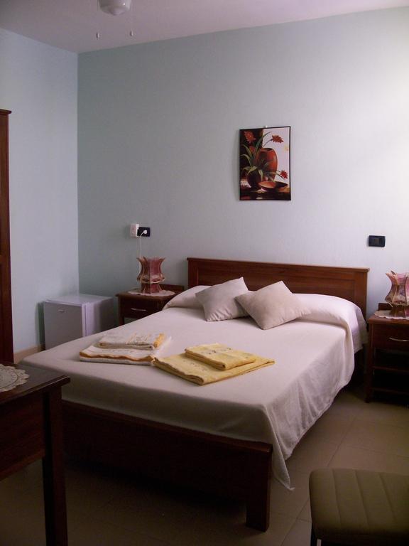 Residencial La Marea B&B Tarrafal Tarrafal  Extérieur photo