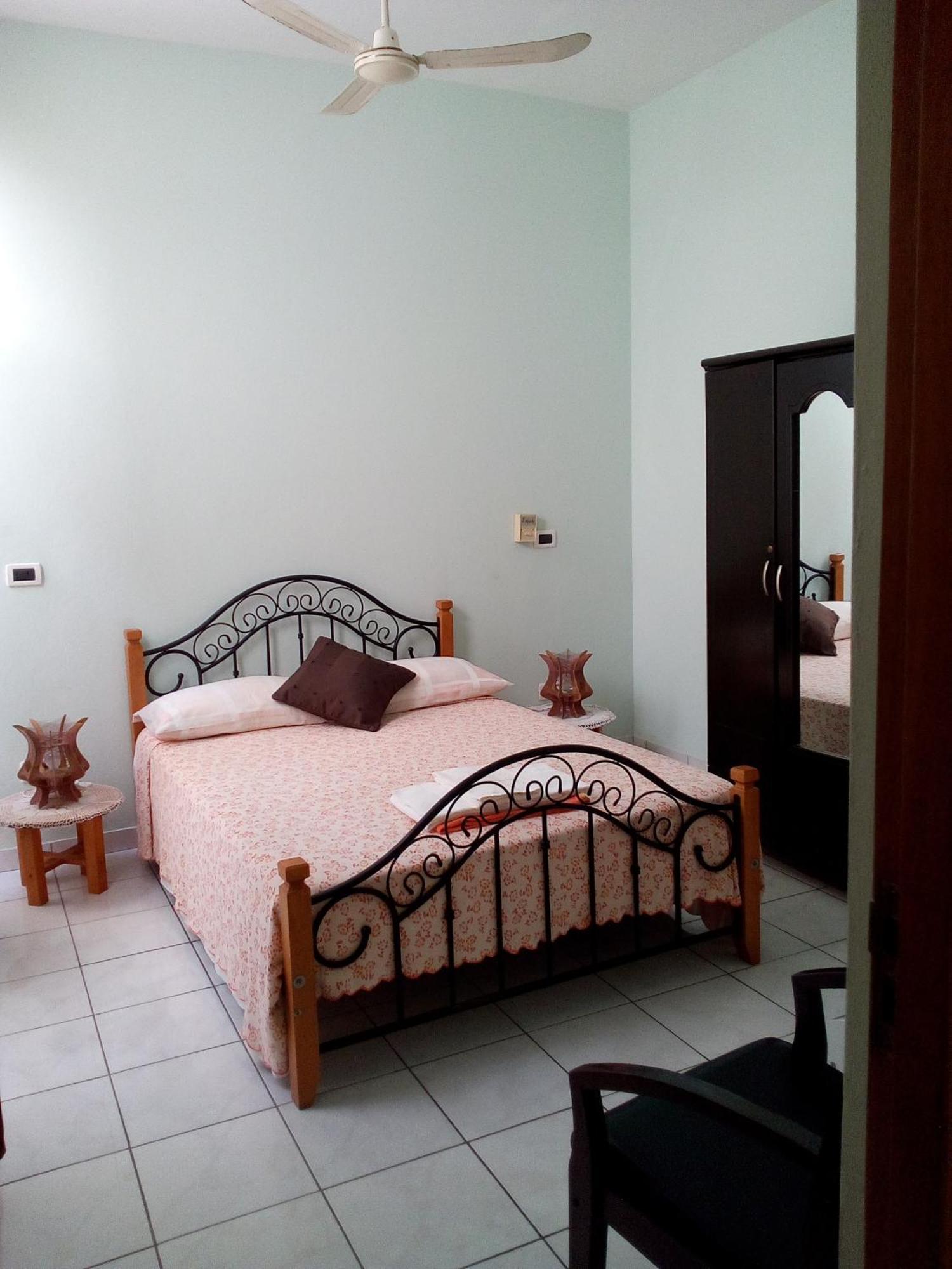 Residencial La Marea B&B Tarrafal Tarrafal  Extérieur photo