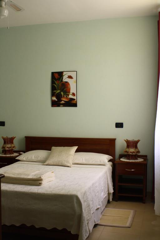 Residencial La Marea B&B Tarrafal Tarrafal  Extérieur photo
