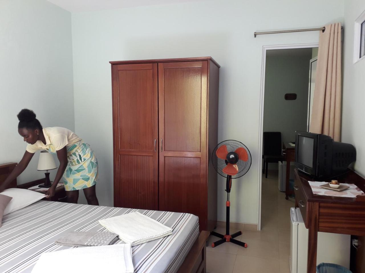 Residencial La Marea B&B Tarrafal Tarrafal  Extérieur photo